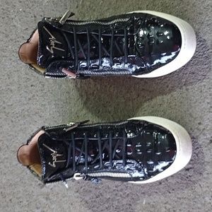 Giuseppe Zanotti Men’s Black Alligator print patent leather size 10 Double Zip